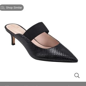 Bandolino kitten heels, navy snakeskin size 8